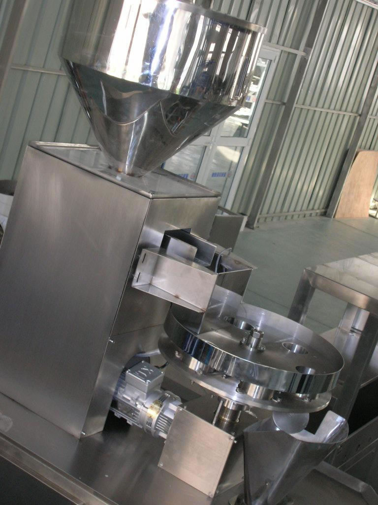 Volumetric Cup Dosing and Filling Machine (XF)